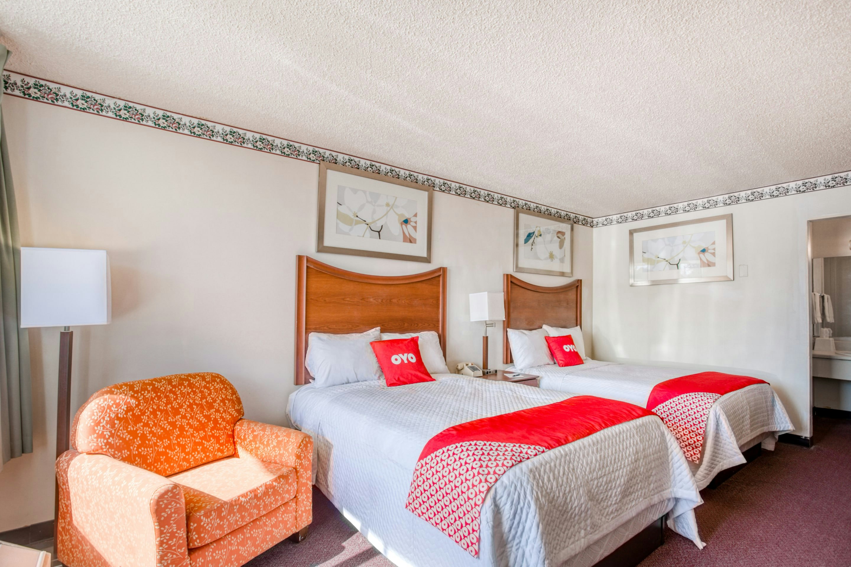 Travelers Inn By OYO, Templeton VA 23/42