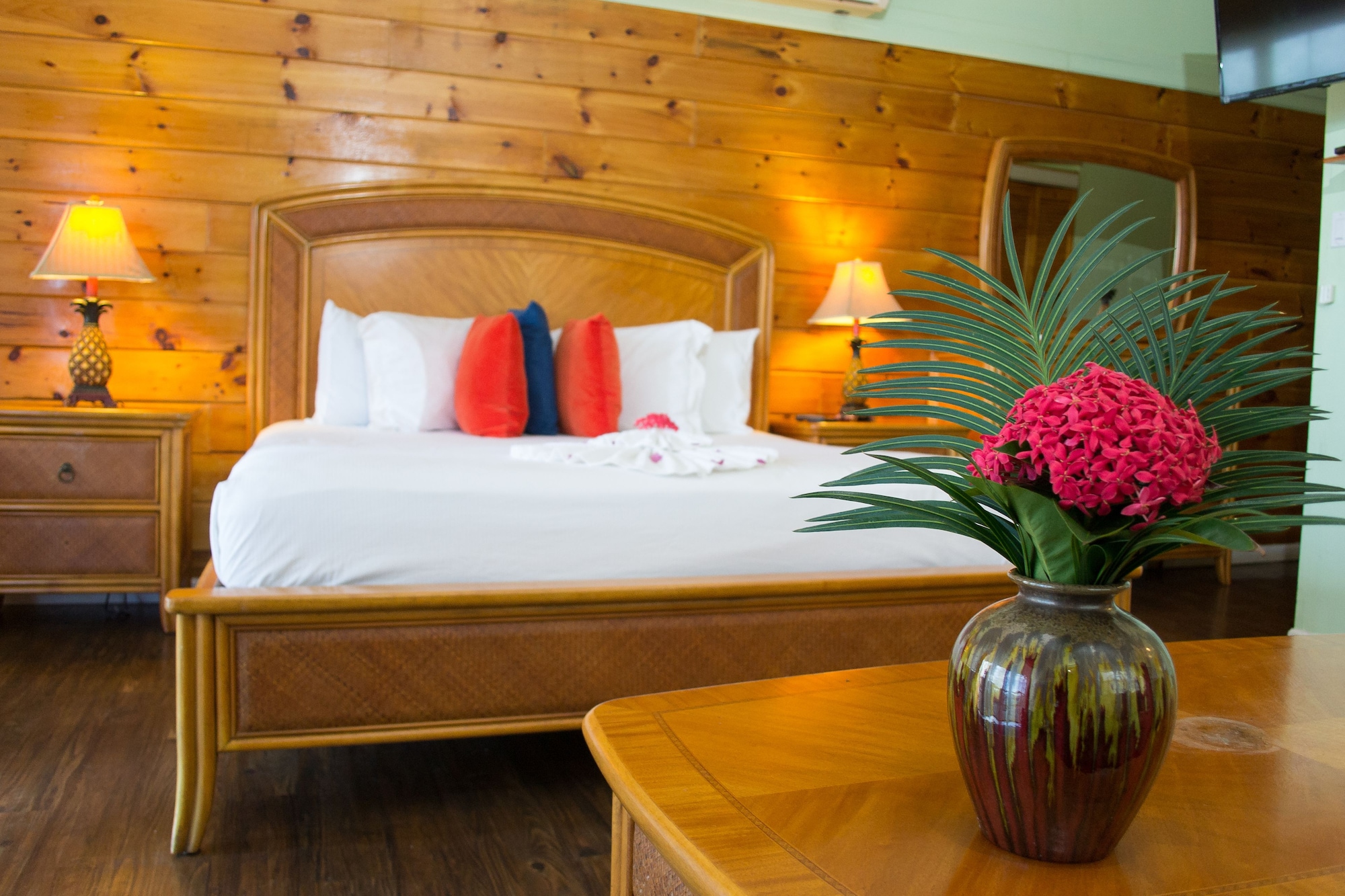 DELUXE, SUITE, OCEAN VIEW