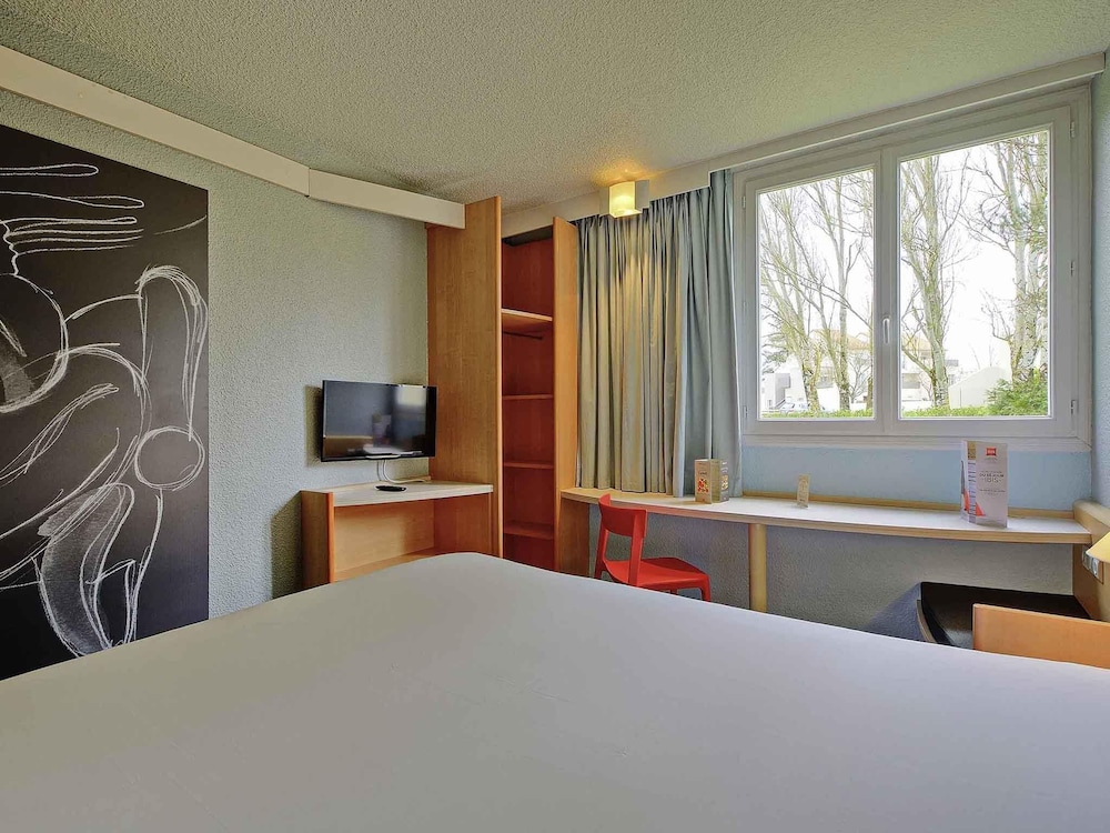 Ibis Poitiers Beaulieu 18/59