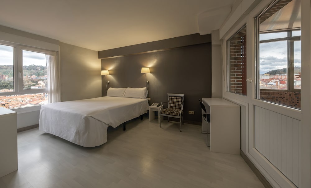 Hotel Bilbi 25/57