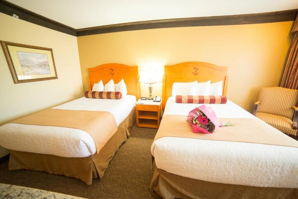 ROOM, 2 DOUBLE BEDS