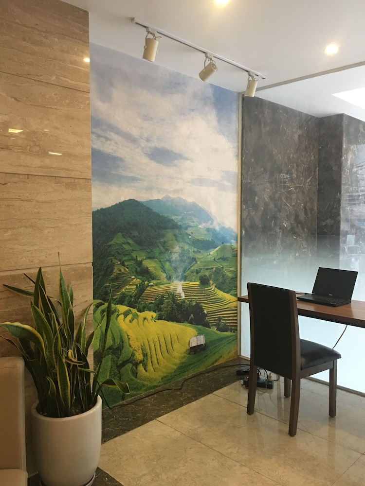 Inearth Hotel Hanoi (Ex. Poonsa Hanoi Hotel) 54/66