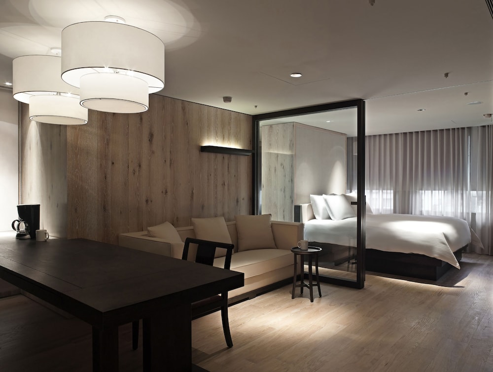 GLORIA RESIDENCE 38/55