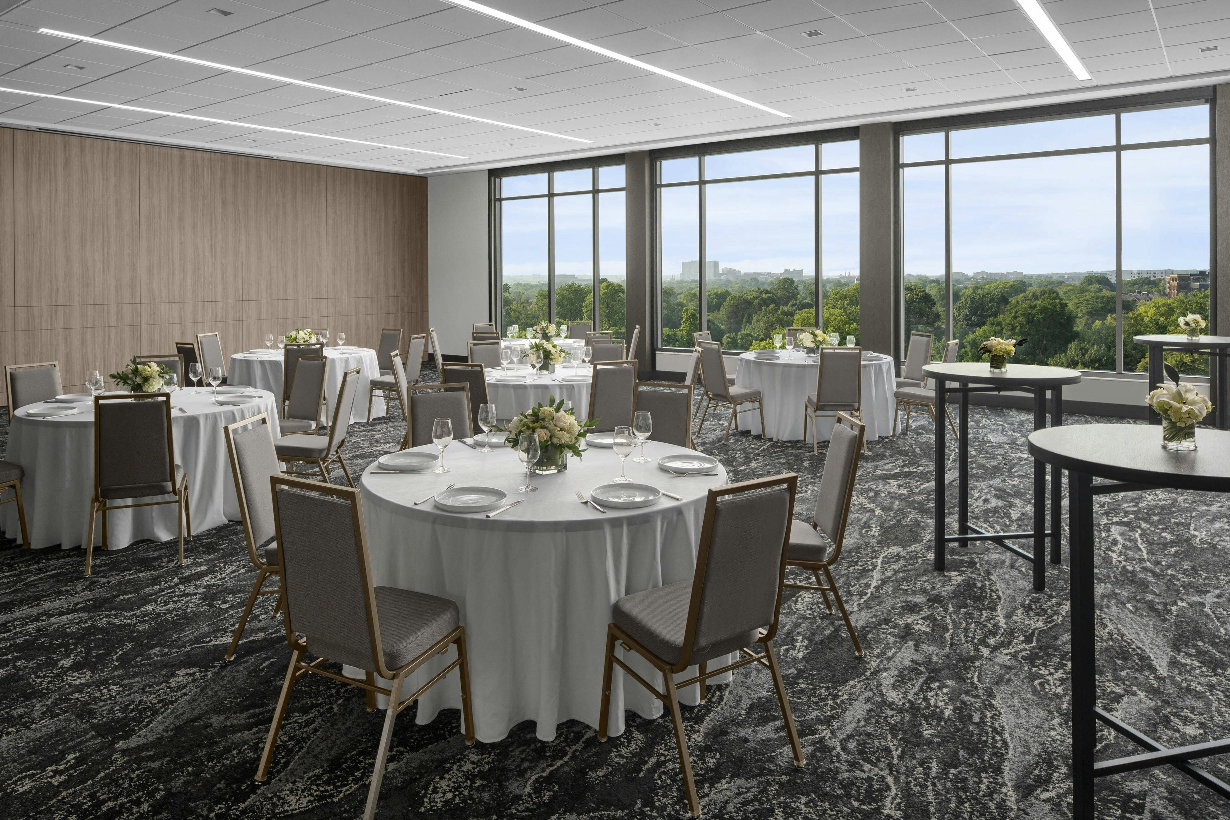 AC Hotel by Marriott Columbus Downtown 20/22