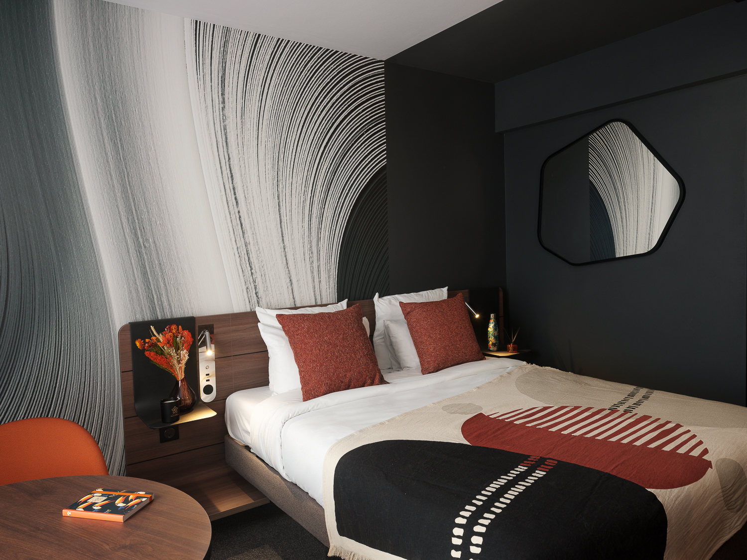 EXECUTIVE, SINGLE, DOUBLE BED, SOFA