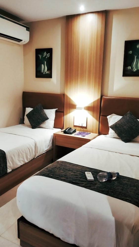 Hotel West Blue 13/35