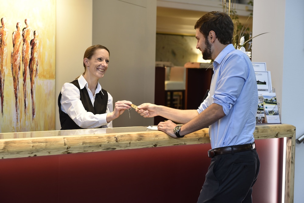 Atrium Hotel Amadeus 3/50