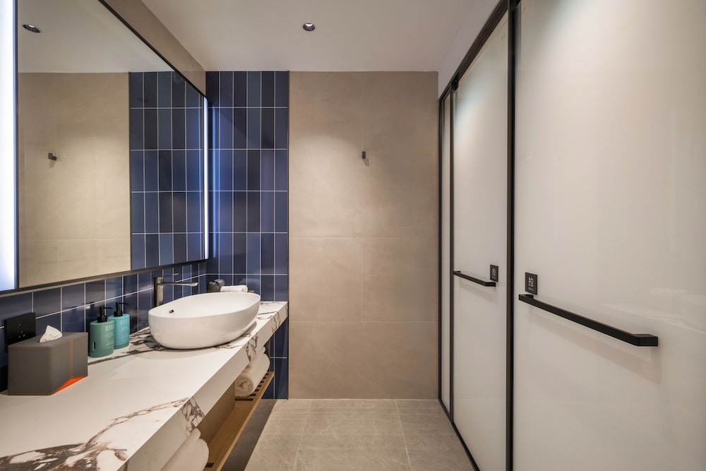 Novotel Shanghai Hongqiao International Airport 67/69