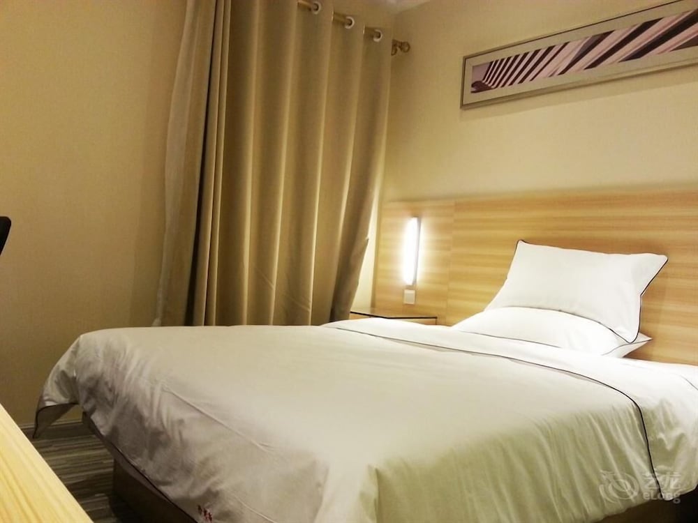 Denise Hotel Shangxiajiu 10/31