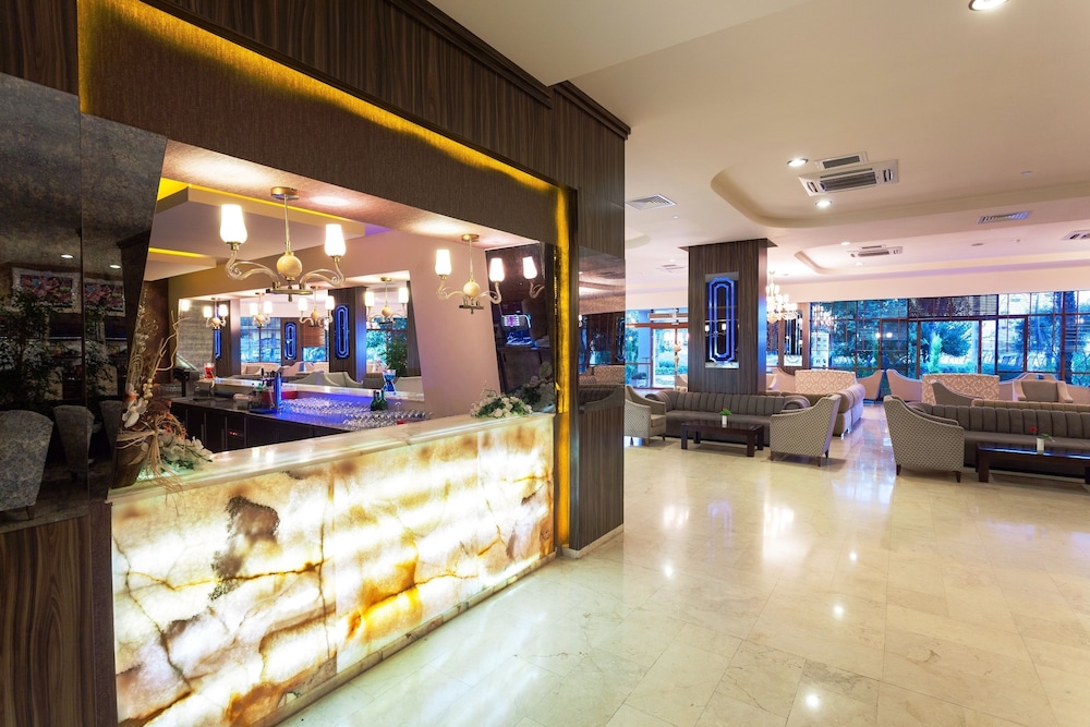Club Hotel Turan Prince World 7/50
