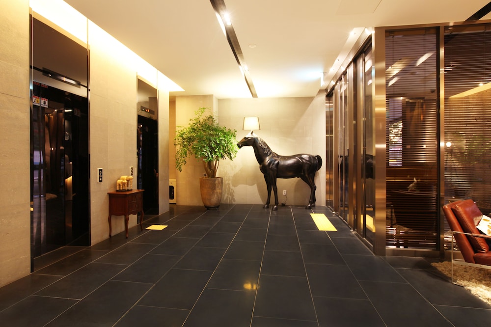 Vine Hotel 27/50