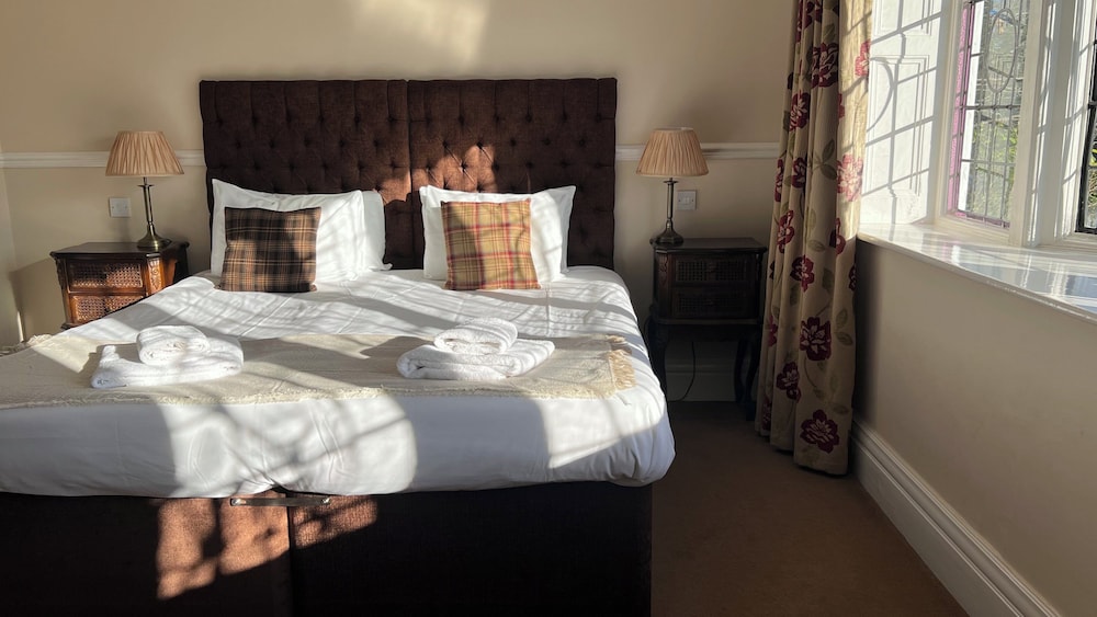 The Royal Oak Hotel And Restaurant 15/49