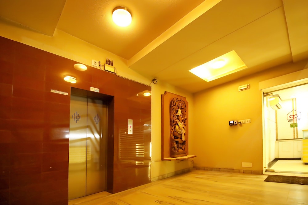 Ashish Palace 43/47