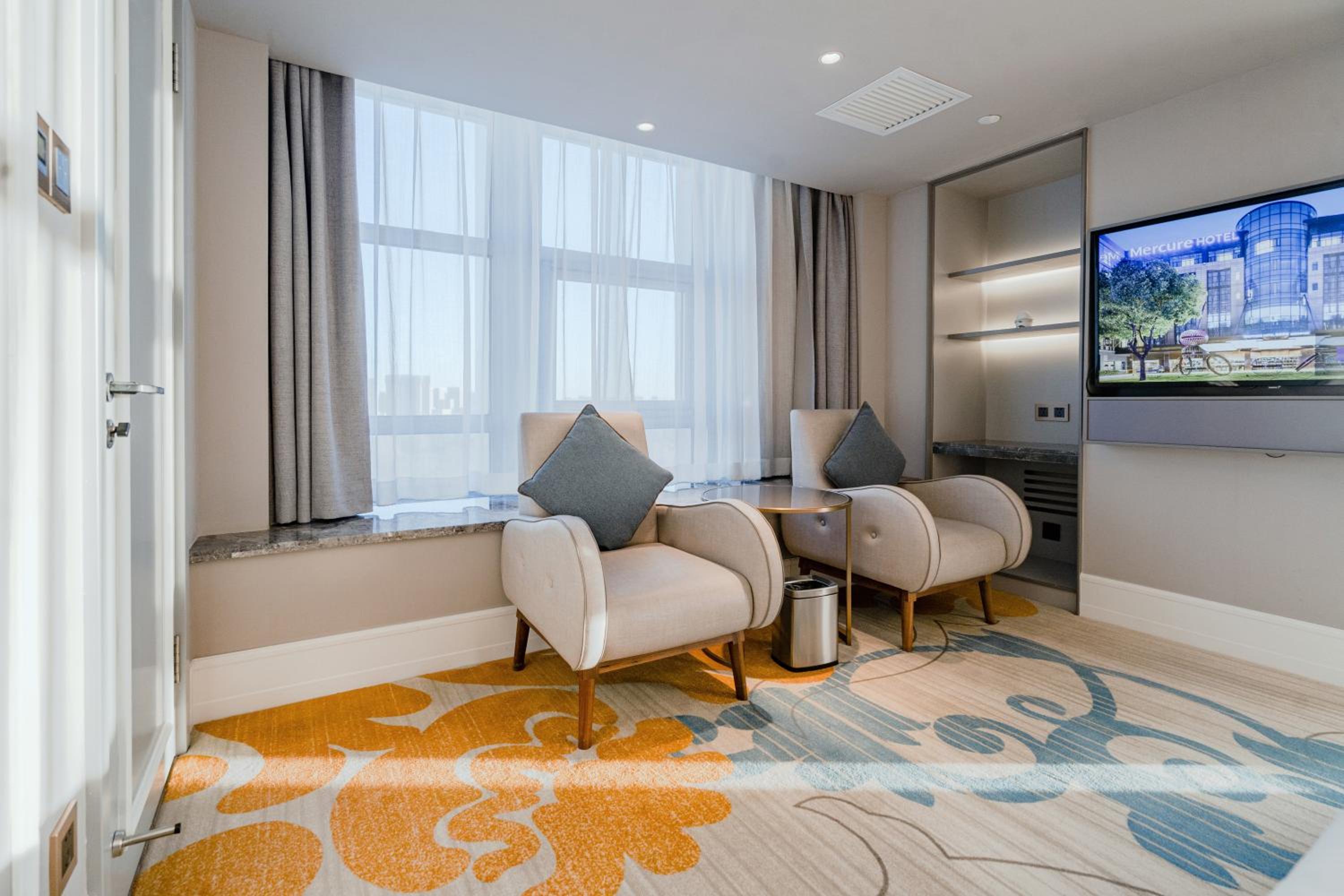 Superior, Twin Beds, Garden Side