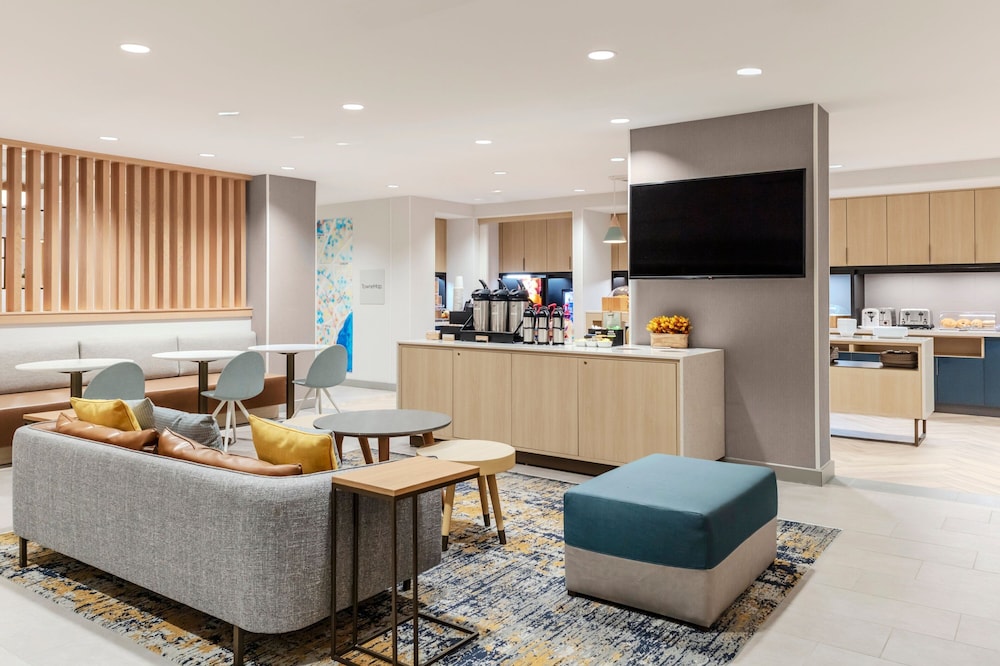 TownePlace Suites Chesterfield 18/27