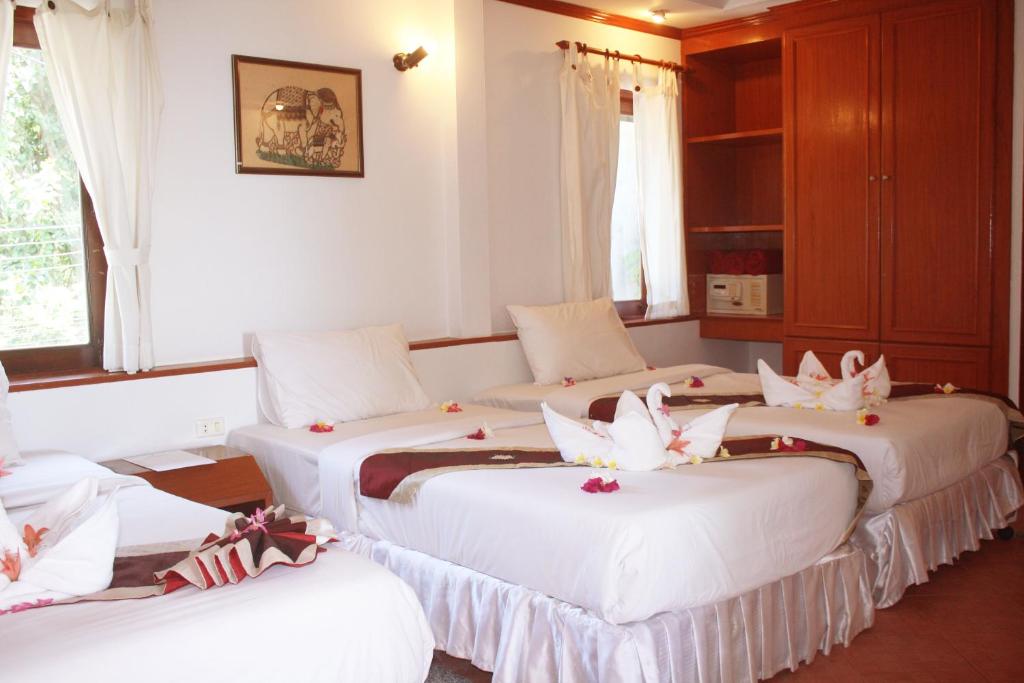 Room, Triple, Garden View, Balcony