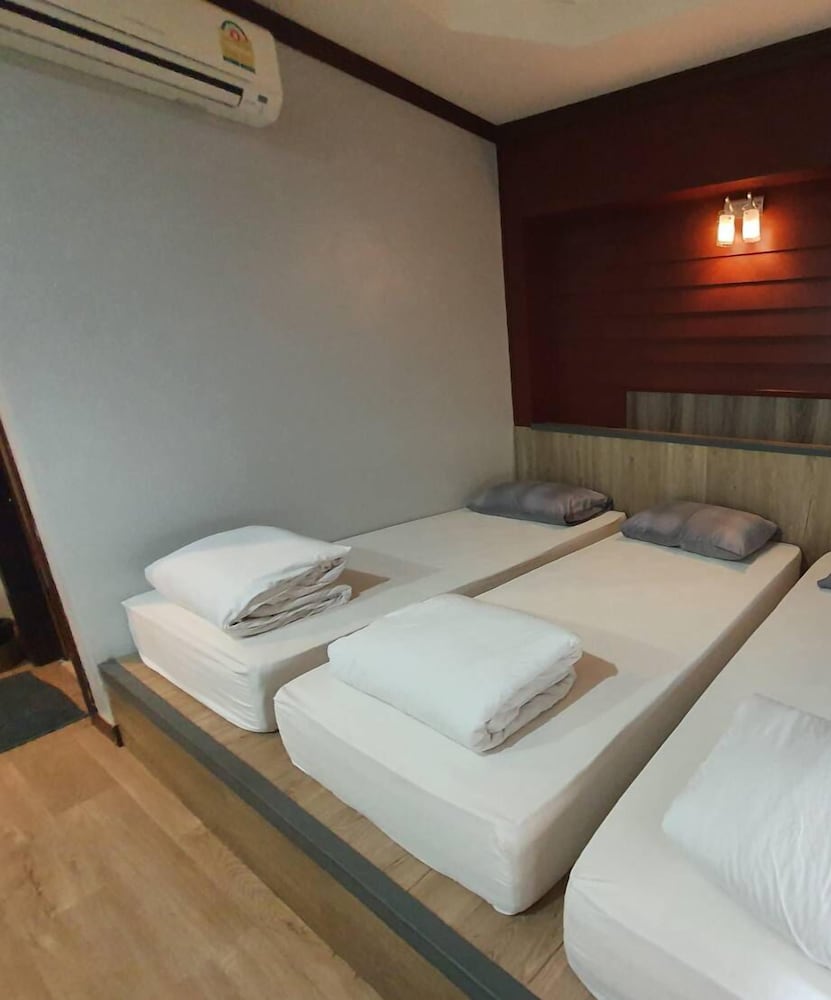 Golden House Hotel Sakaeo 14/50
