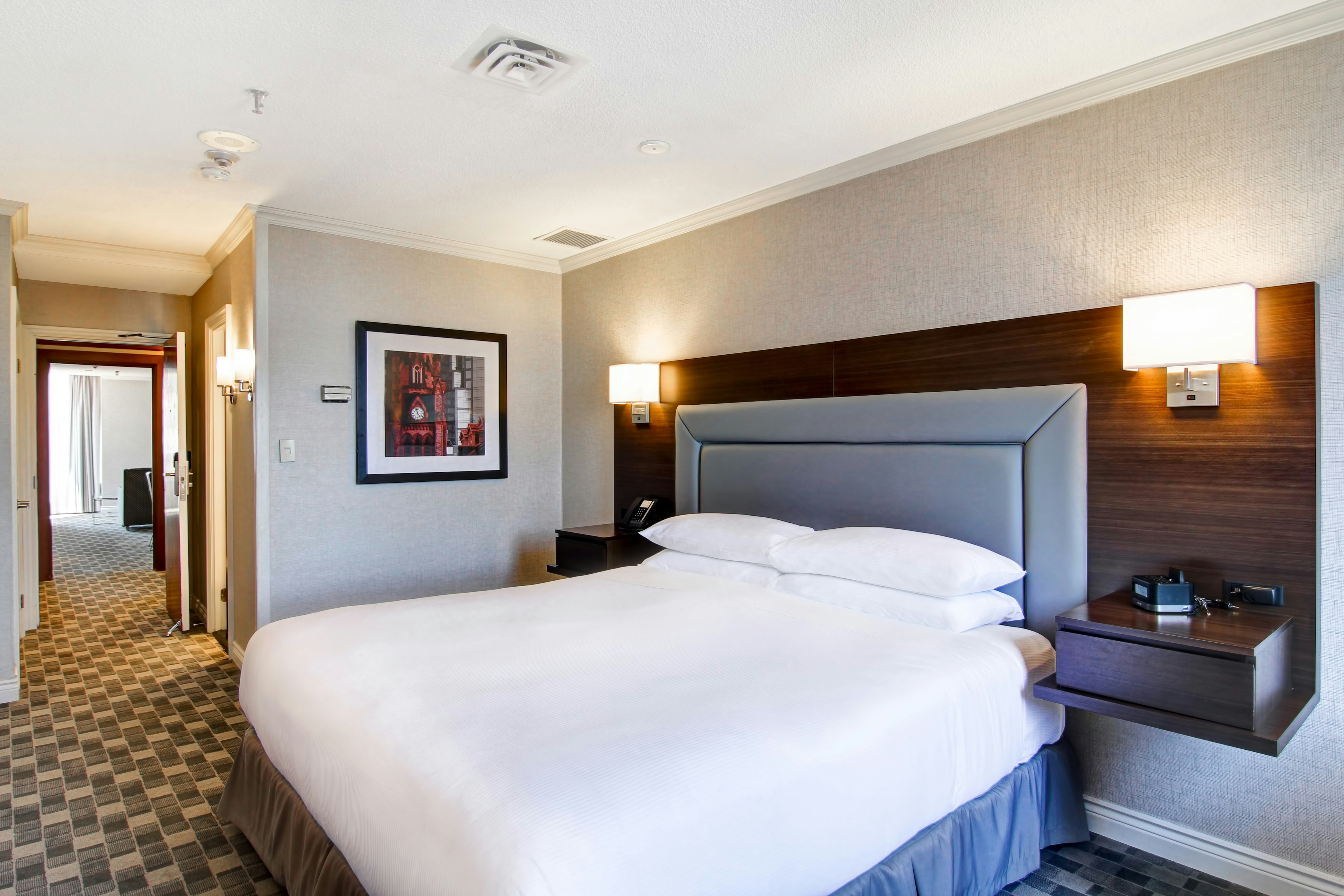 2 ROOMS, PREMIUM, SUITE, KING BED