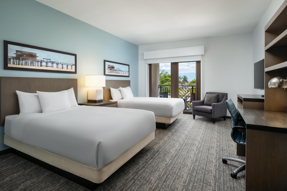 HYATT HOUSE NAPLES/5TH AVENUE 26/75