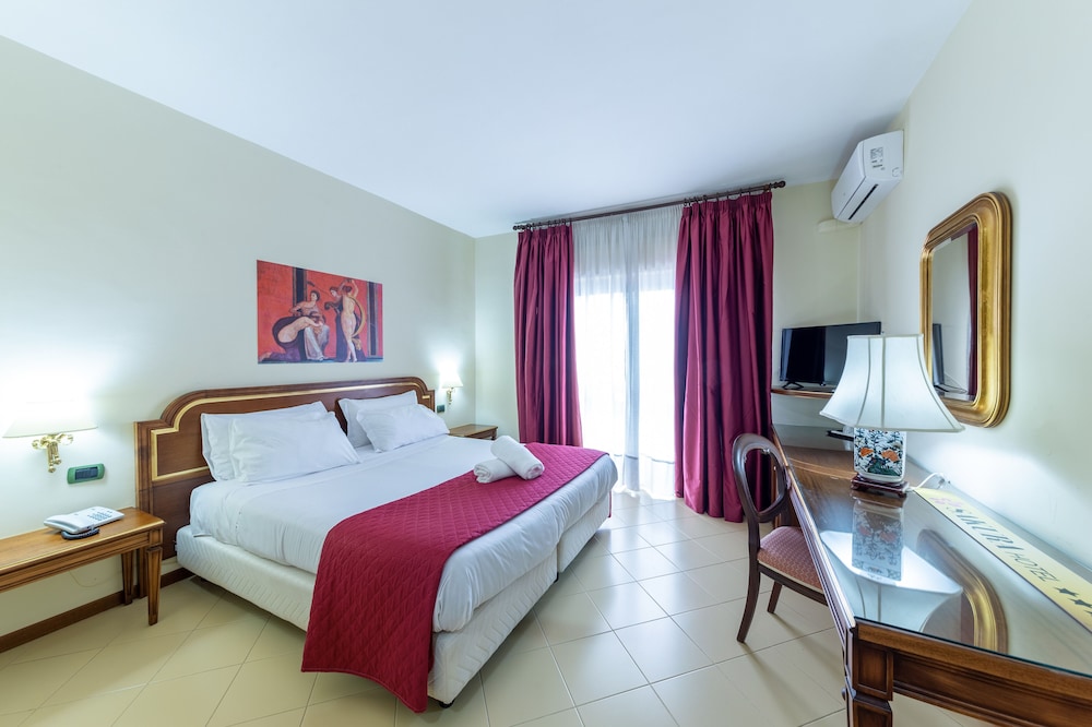 Hotel Sakura, Sure Hotel Collection by Best Western 30/66