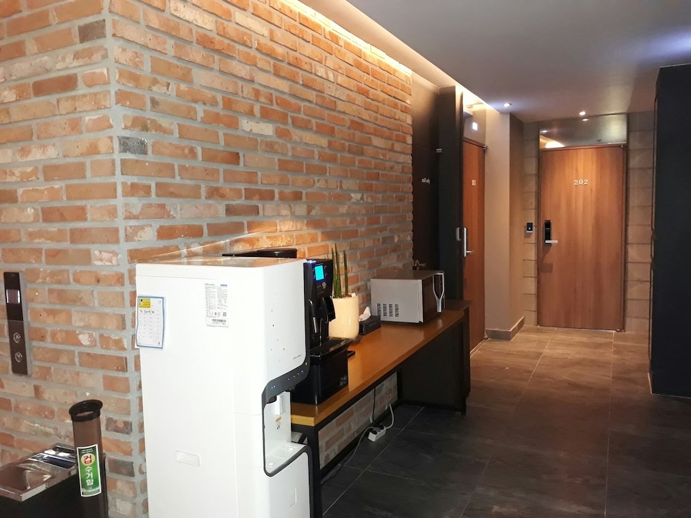 2Day Hotel 5/50