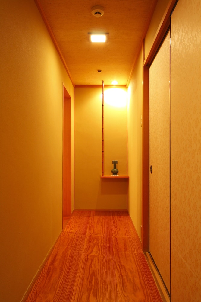 Nara Hotel 32/72