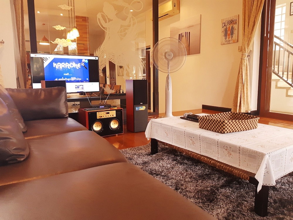 Punnapha Pool Villa Pattaya 39/49