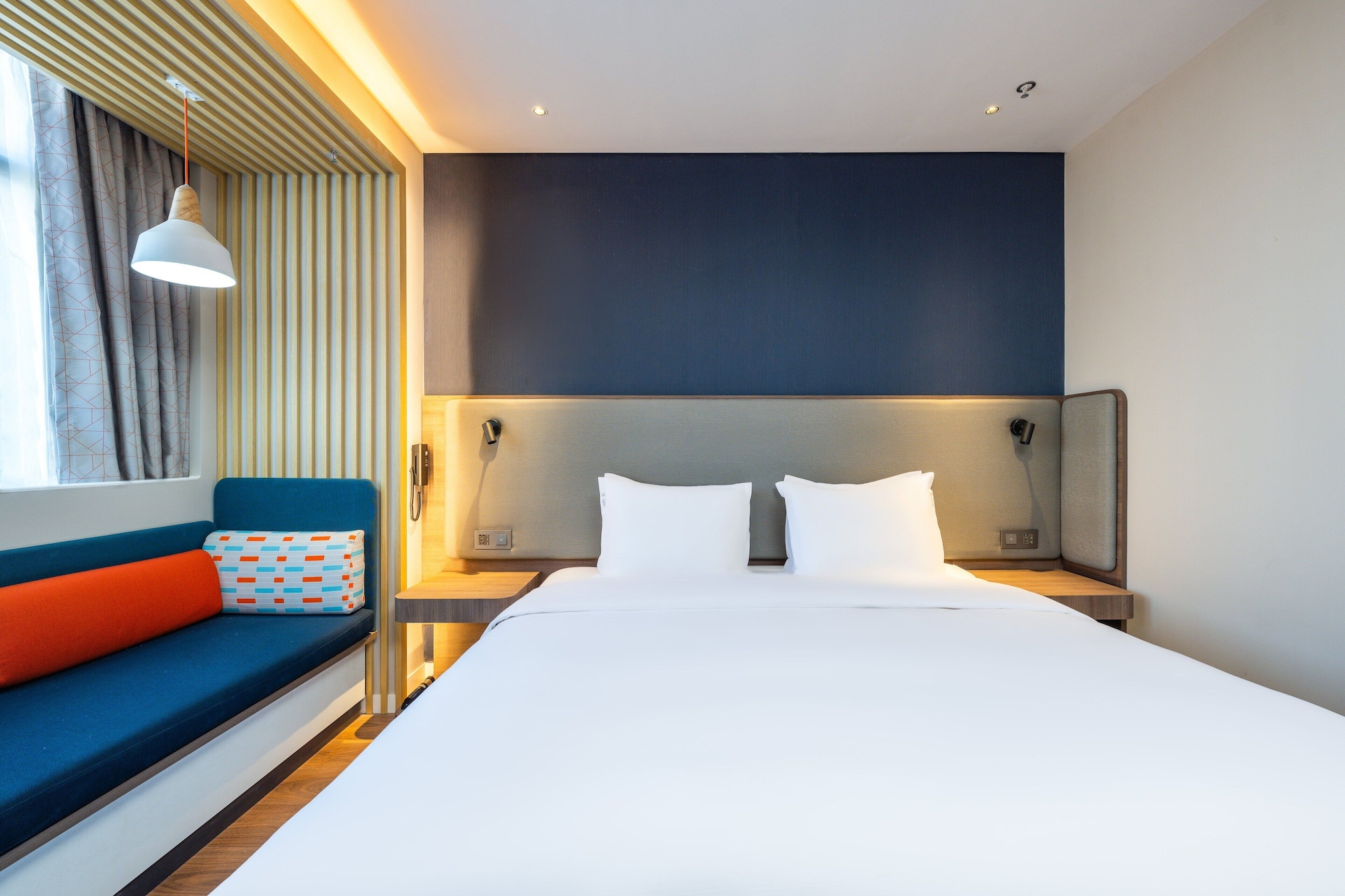 1 Bedroom, Suite, King Bed, Bath and Shower