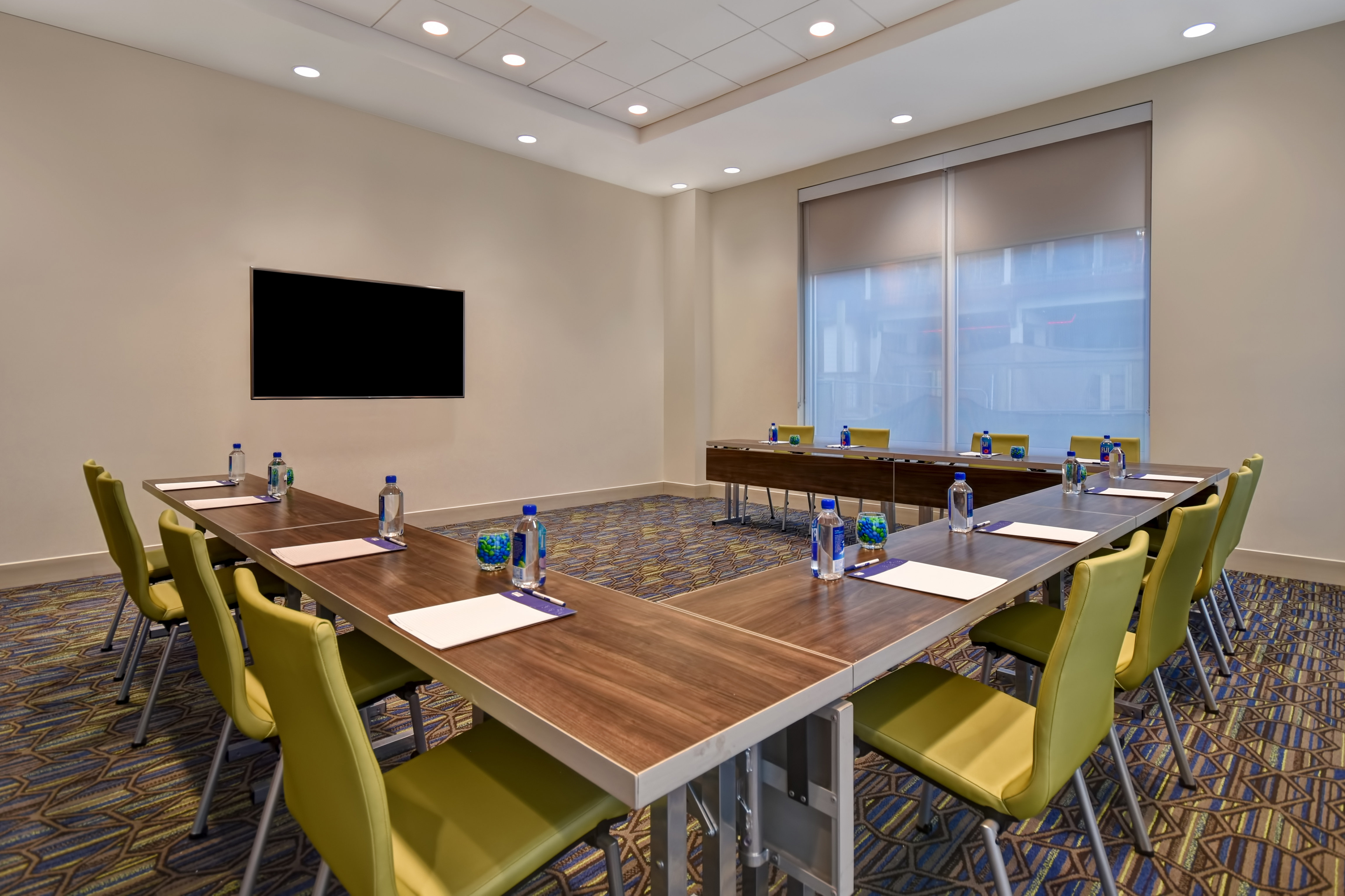 Holiday Inn Express Suites Galveston Beach 54/65