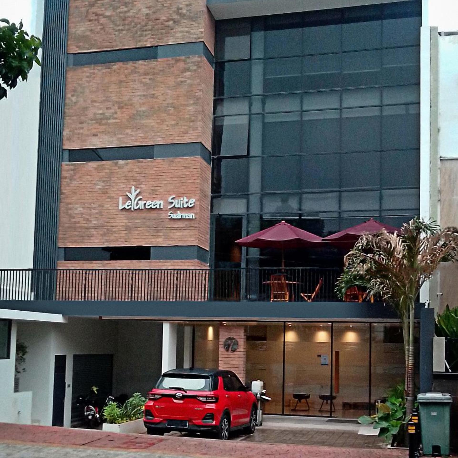 LeGreen Suite Sudirman 2/15