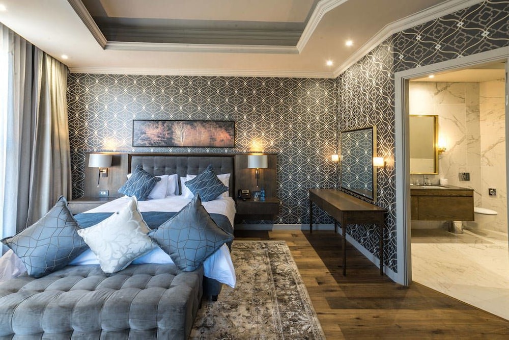 Mayfair Hotel 29/47