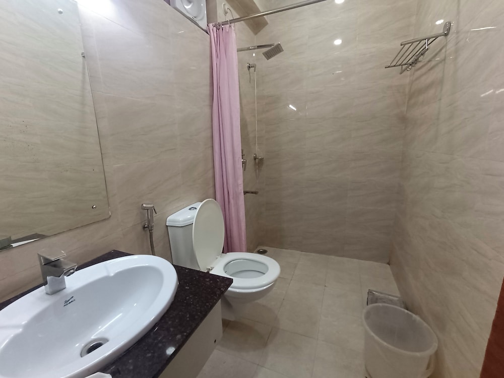 HOTEL GANGA AZURE 28/31