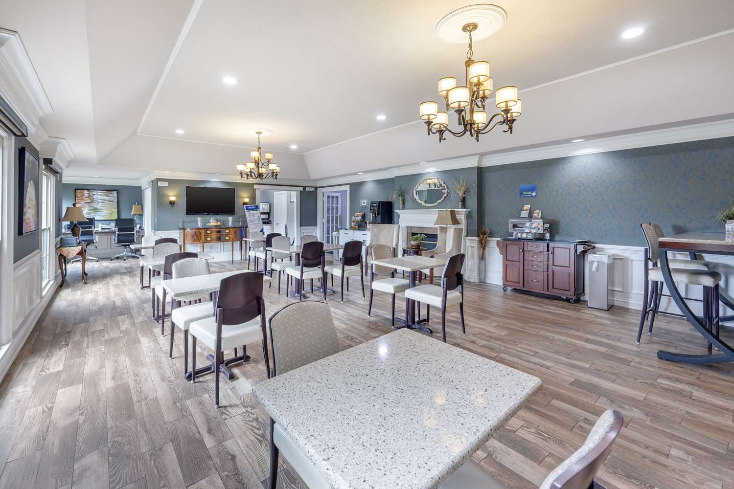 Best Western Spring Hill Inn & Suites 27/32