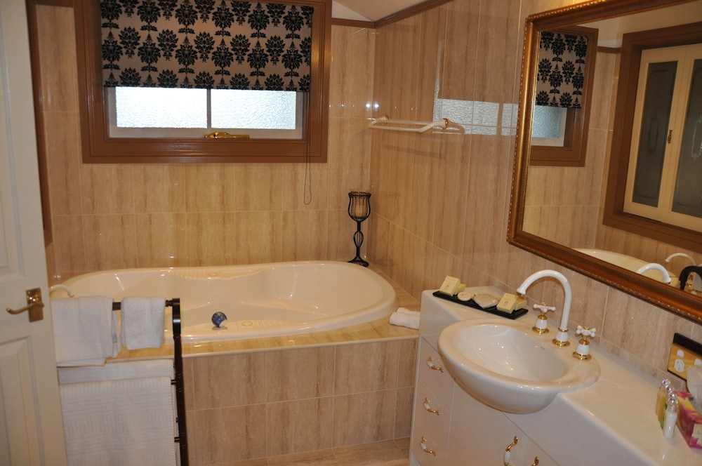BLI BLI HOUSE 8/55