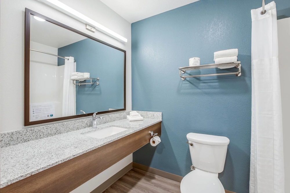 WoodSpring Suites Novi Farmington 37/47