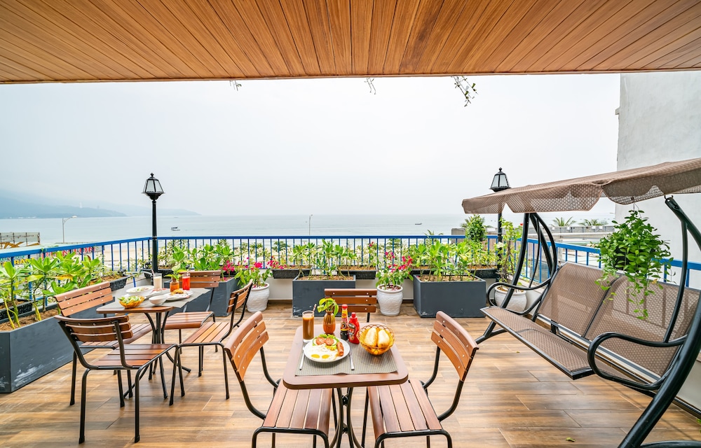 Cani Beach House 48/50