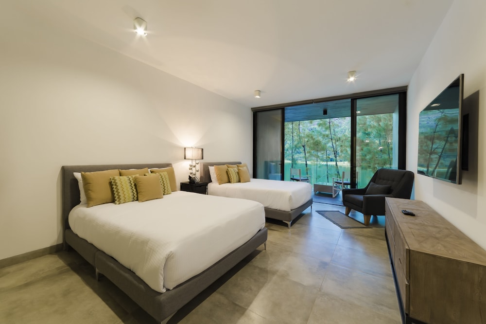 Sierra Lago Resort And Spa 10/57