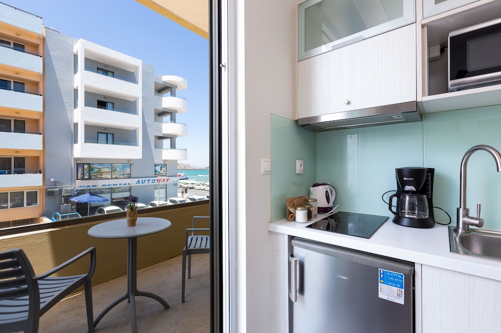 Meltemi Coast Suites 45/68