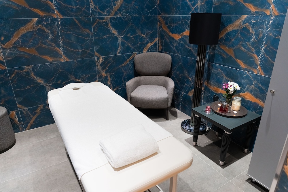 Park Dedeman Almaty 42/64