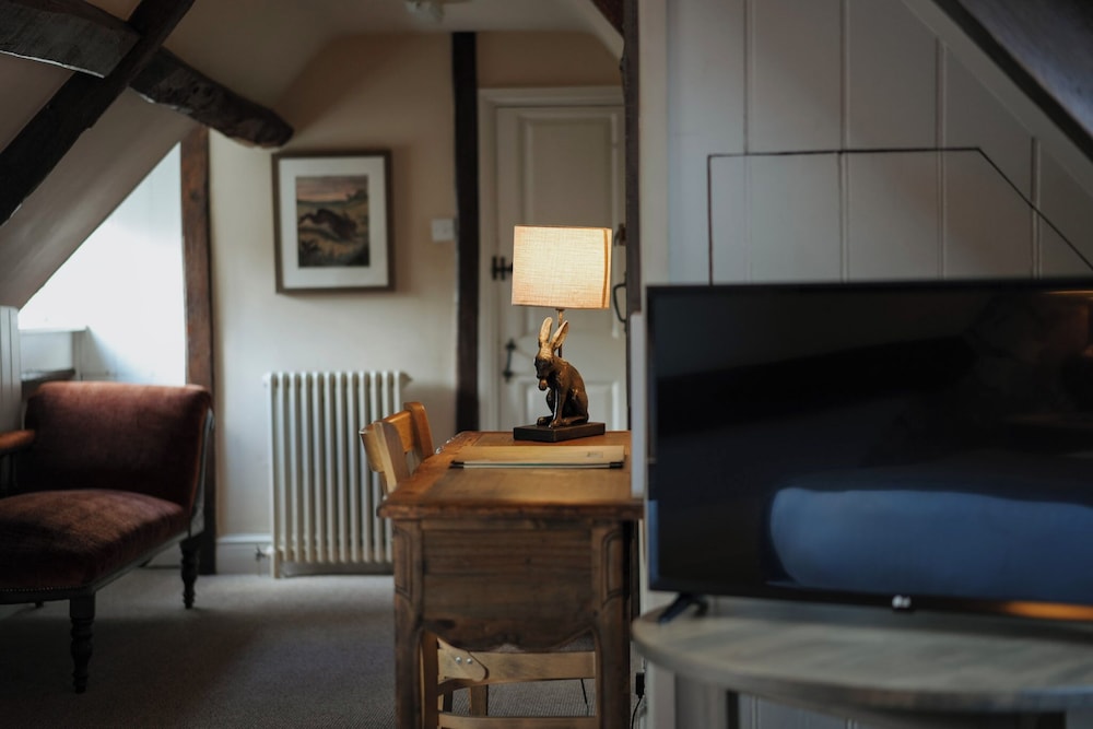 The Falkland Arms 26/50