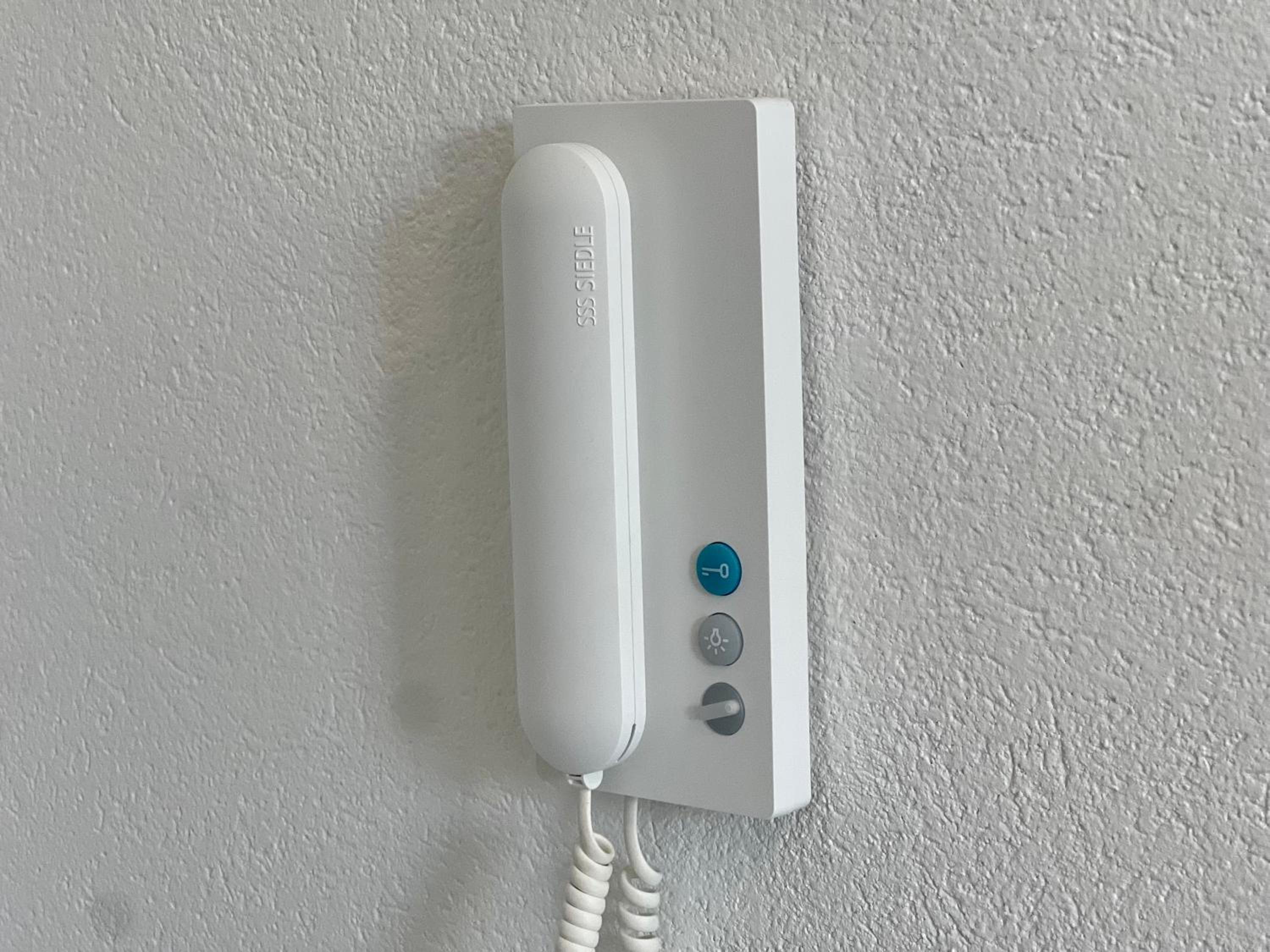 Nujen - Hotel und Apartment Stuttgart Zuffenhausen 7/25