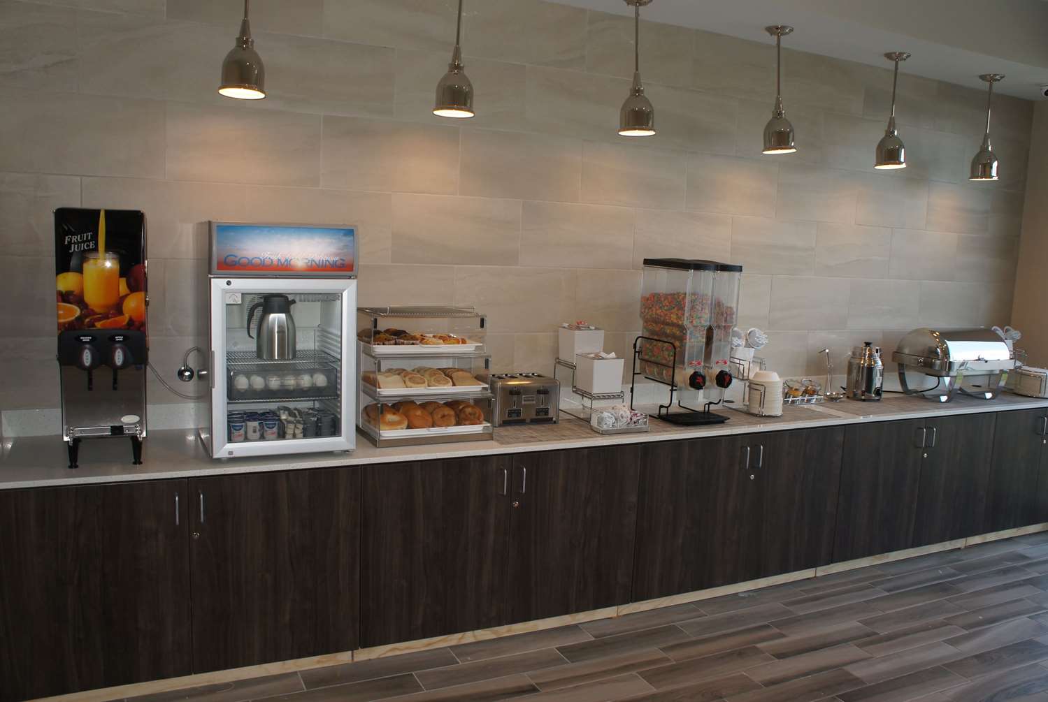 La Quinta Inn & Suites by Wyndham Bloomington 7/64