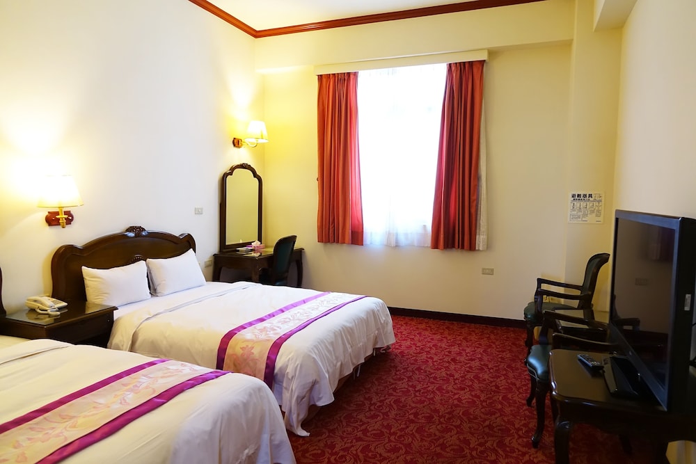 East Commercial Affairs Hotel 21/37
