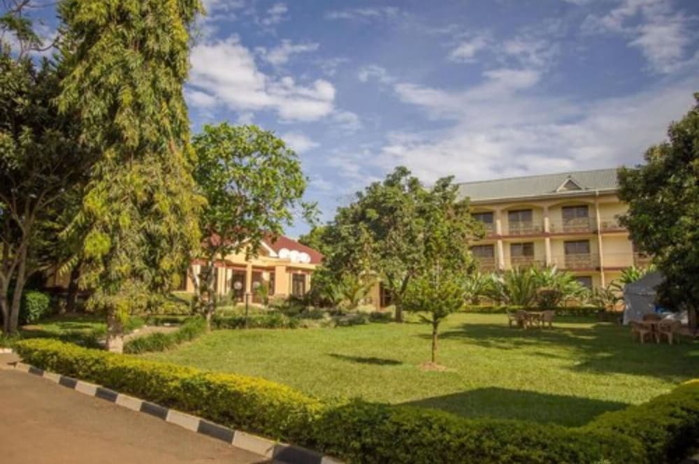 Askay Hotel Suites Entebbe 34/43