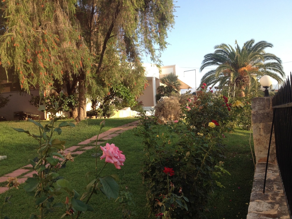 Kyriaki Hotel 63/64