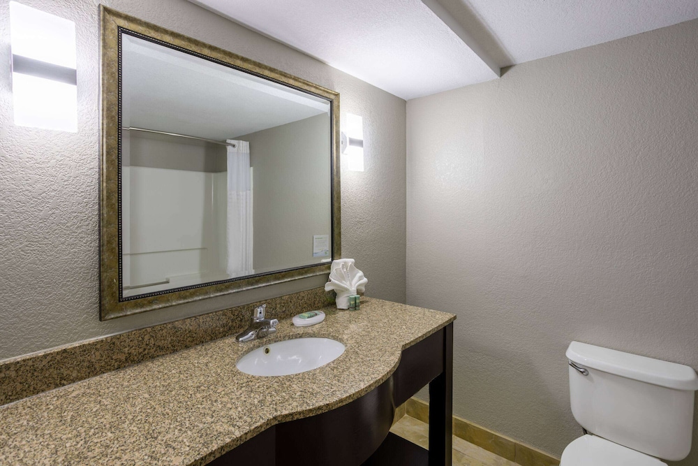 Baymont by Wyndham La Vergne 36/41