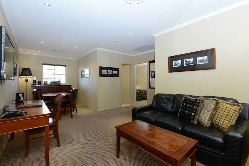 Rydges Armidale 27/50