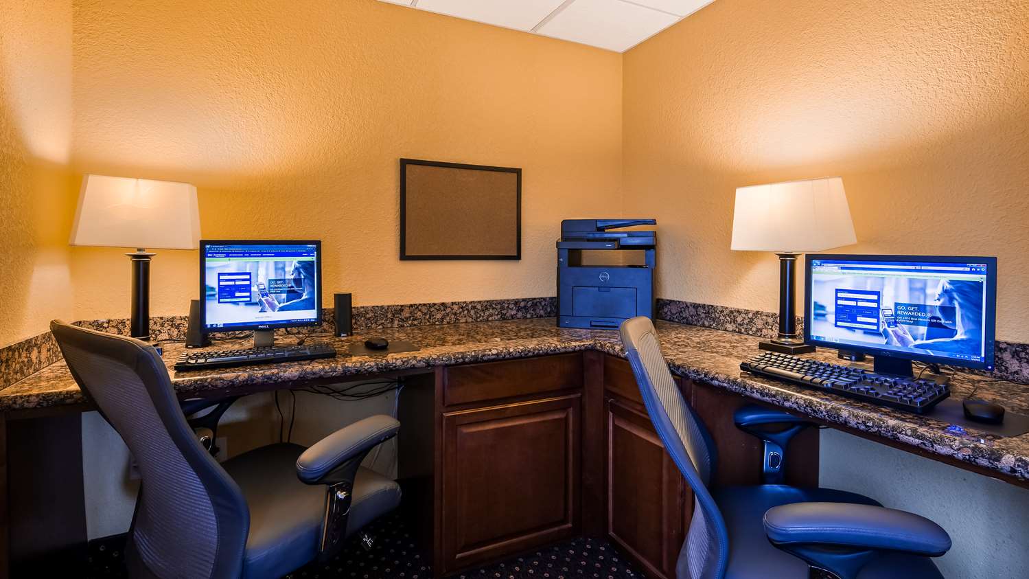 Best Western Plus Parkway Hotel 24/26
