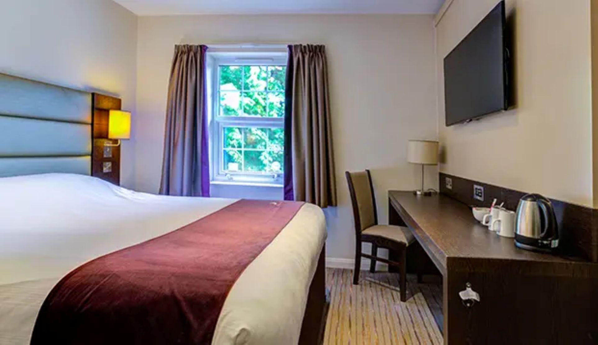 Room, Double Bed