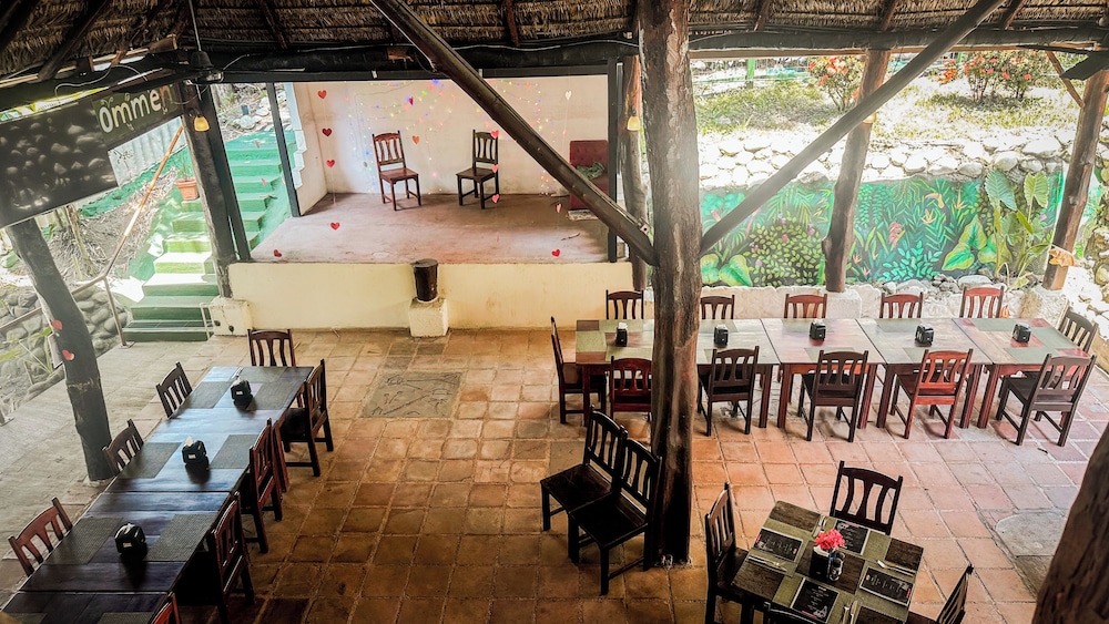 Tabulia Tree Hotel and Villas 64/77